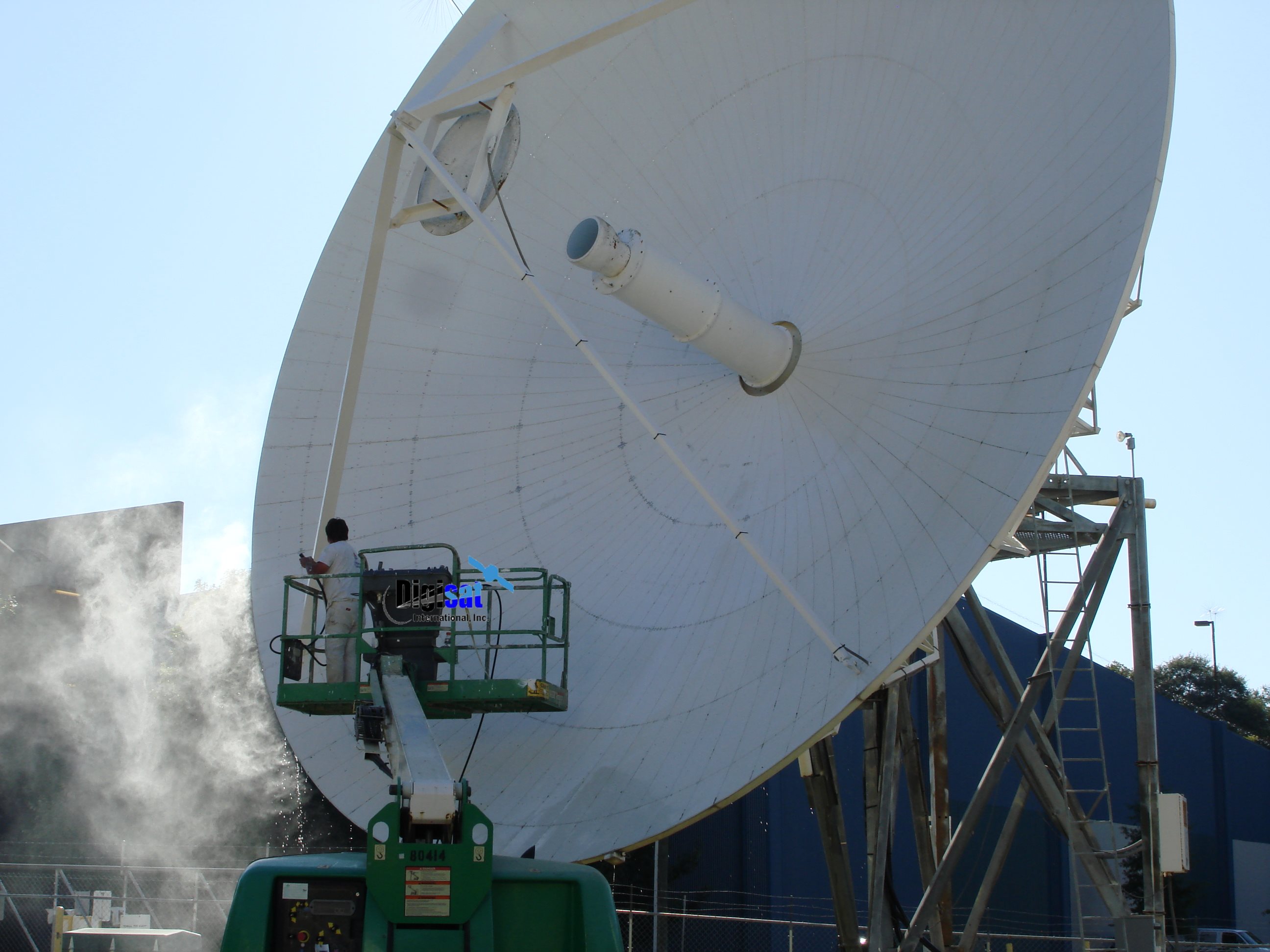Satcom earth station antenna painting service
